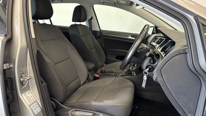 Volkswagen Golf 85kW e-Golf 5dr Auto Electric Hatchback